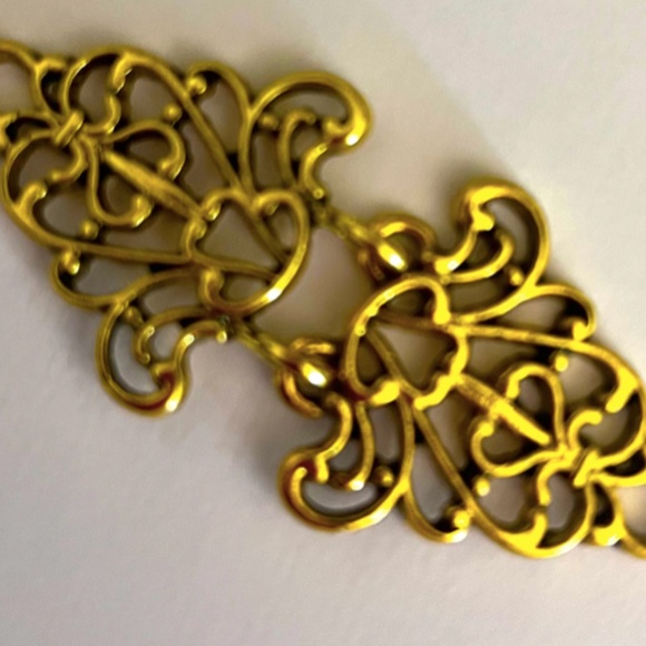gold filligree cloak clasp - Picture 2 of 4